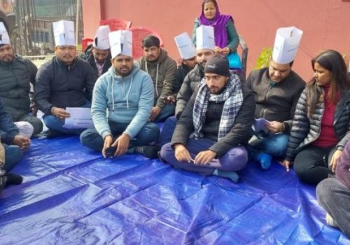 जीतपुरसिमराका पाचौं तहका कर्मचारीको आन्दोलन स्थगित धर्ना स्थगित
